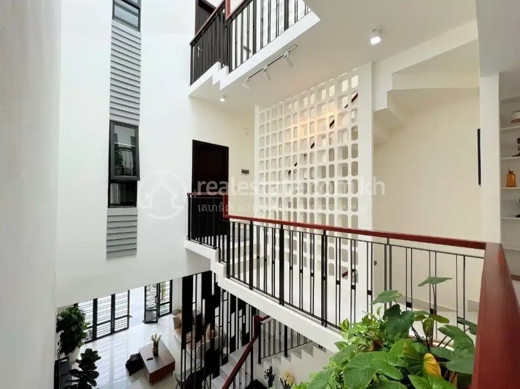 The Eco Residence 7