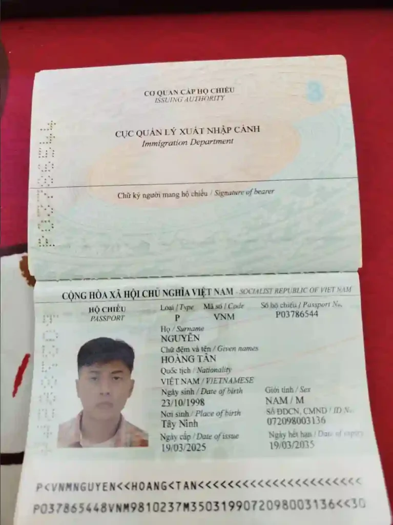 Nguyen Hoang Tan1